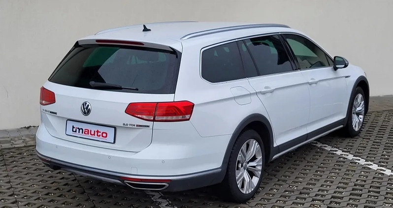 Volkswagen Passat cena 59900 przebieg: 279000, rok produkcji 2016 z Kargowa małe 631